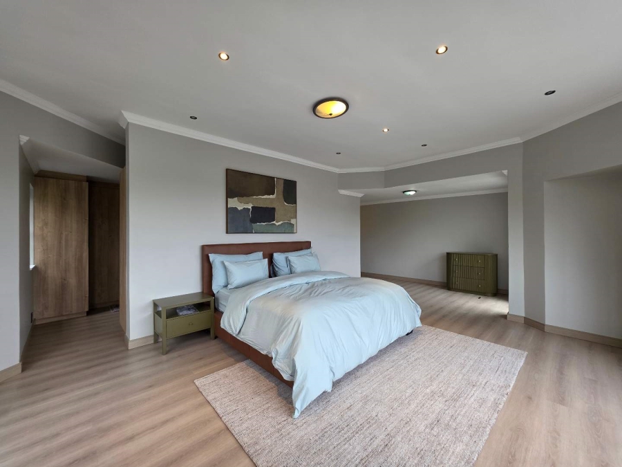 5 Bedroom Property for Sale in Plattekloof Western Cape